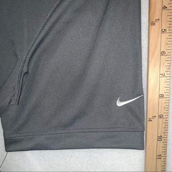 NikeGolf men’s size XL short sleeve polo shirt grey Dri-Fit collared golf shirt - Picture 15 of 16